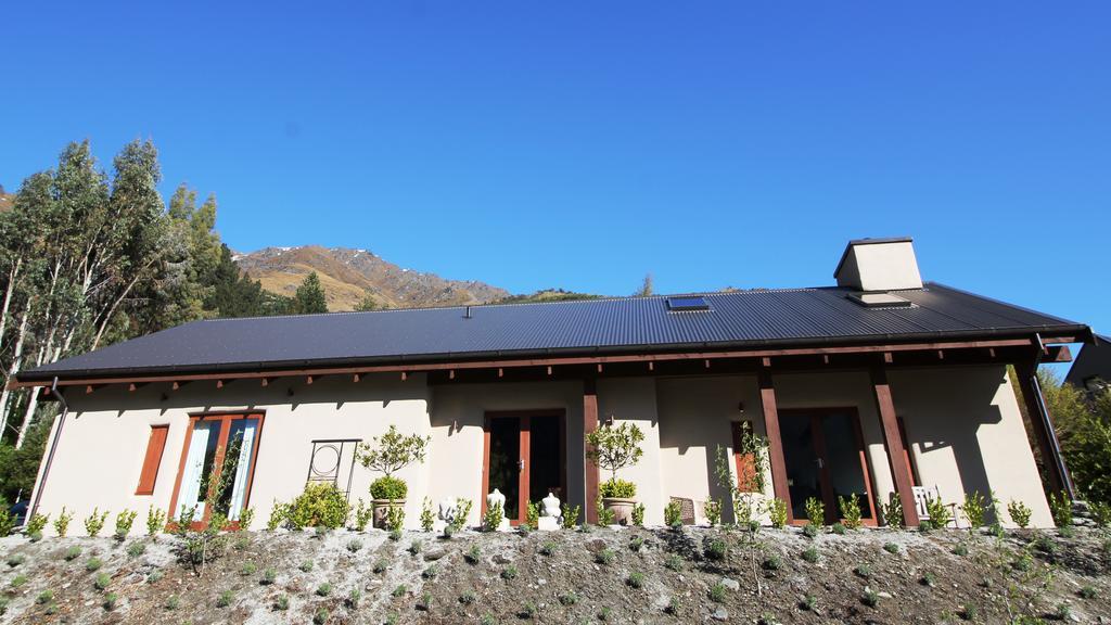 The Paddock Straw Bale Luxury Holiday House Arthurs Point Room photo